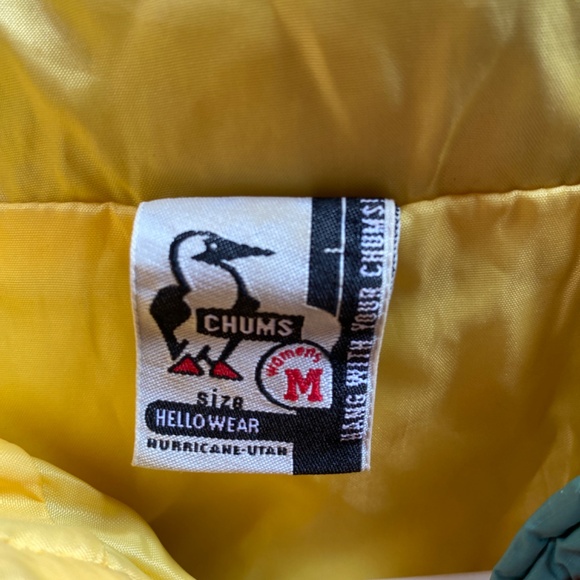 Chums Women's Color Block hooded puffer jacket size Medium - Picture 8 of 8